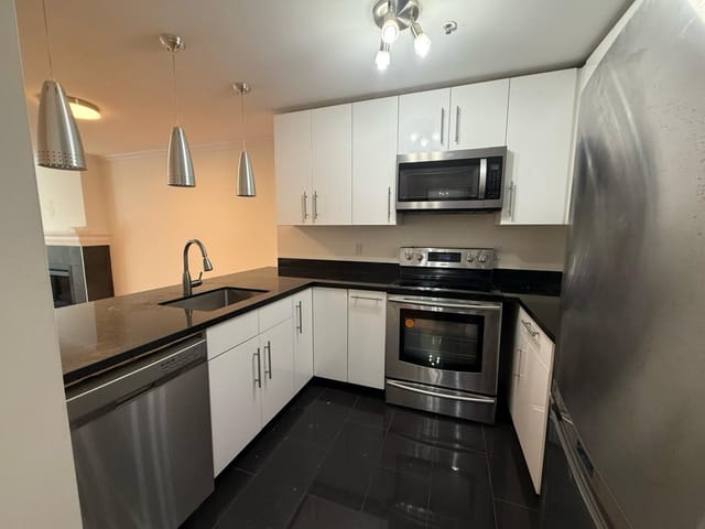 Apartment for rent in Vancouver, Vancouver West, 101 965 W 15th Avenue, 263141357 | Realtylink.org