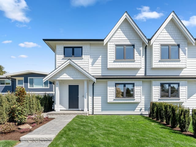 1/2 Duplex for sale in Burnaby, Burnaby North, 1 1860 Moore Avenue, 263141435 | Realtylink.org