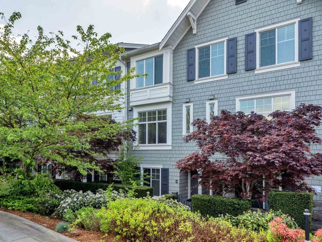 Townhouse for sale in Surrey, North Surrey, 107 15230 Guildford Drive, 263141452 | Realtylink.org