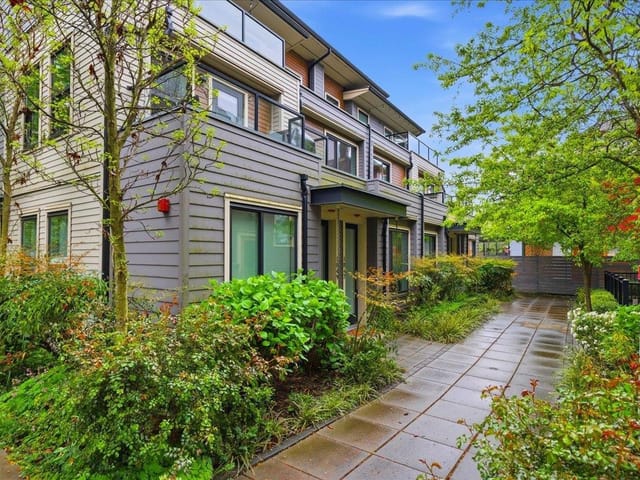 Townhouse for sale in Vancouver, Vancouver East, 1047 Victoria Drive, 263141469 | Realtylink.org