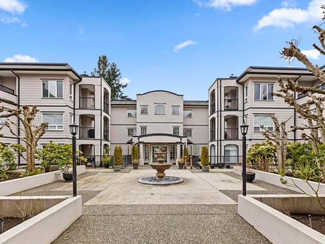 Apartment for sale in White Rock, South Surrey White Rock, 205 1533 Best Street, 263141495 | Realtylink.org
