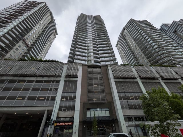 Apartment for sale in New Westminster, New Westminster, 3301 892 Carnarvon Street, 263141498 | Realtylink.org