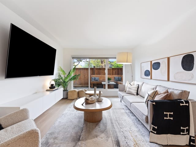 Apartment for sale in Vancouver, Vancouver East, 105 1440 E Broadway, 263141516 | Realtylink.org