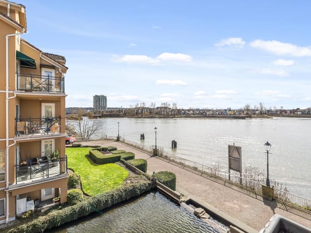 Apartment for sale in New Westminster, New Westminster, 312 6 Renaissance Square, 263141532 | Realtylink.org
