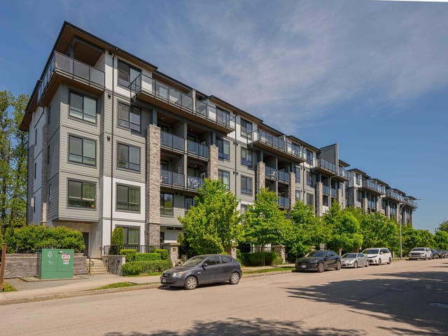 Apartment for sale in Surrey, North Surrey, 112 15351 101 Avenue, 263141544 | Realtylink.org