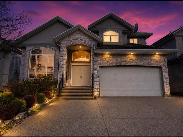 House for sale in Surrey, Surrey, 8358 144 Street, 263141547 | Realtylink.org