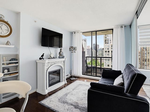 Apartment for sale in Vancouver, Vancouver West, 1703 1295 Richards Street, 263141562 | Realtylink.org