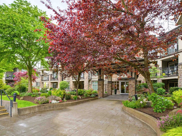 Apartment for sale in Surrey, South Surrey White Rock, 306 15195 36 Avenue, 263141660 | Realtylink.org