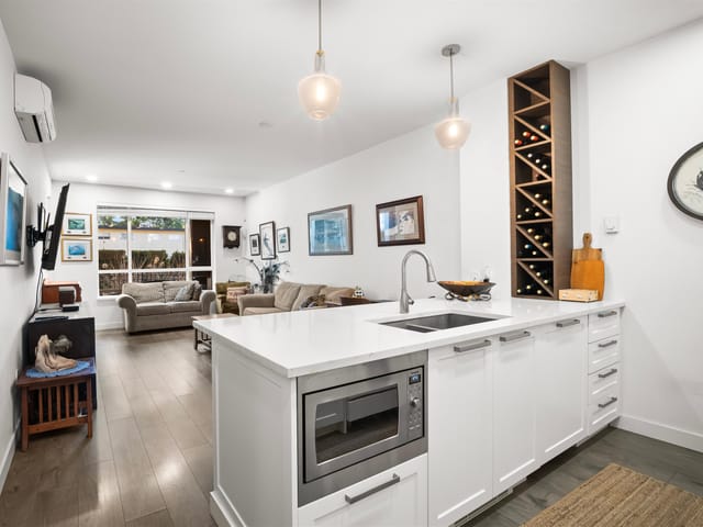 Apartment for sale in Abbotsford, Abbotsford, 105 33540 Mayfair Avenue, 263141762 | Realtylink.org