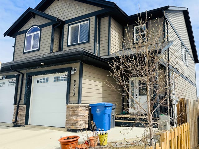 1/2 Duplex for sale in Fort St. John, Fort St. John, 8803 82 Street, 263141811 | Realtylink.org