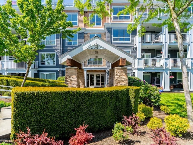 Apartment for sale in Surrey, Cloverdale, 416 6470 194 Street, 263141839 | Realtylink.org
