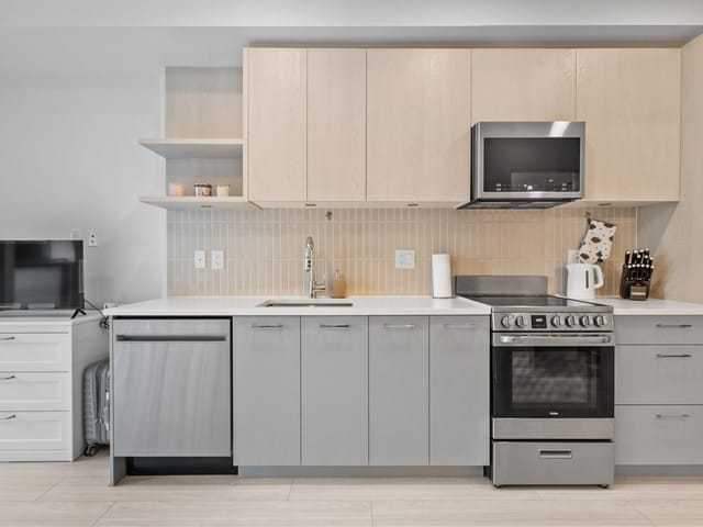 Apartment for sale in Surrey, North Surrey, 211 10777 138 Street, 263141865 | Realtylink.org