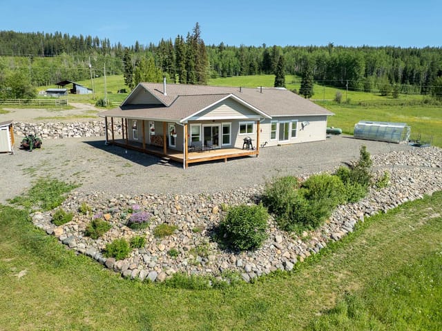 House for sale in Lone Butte, 100 Mile House, 7155 Grossett Road, 263141948 | Realtylink.org