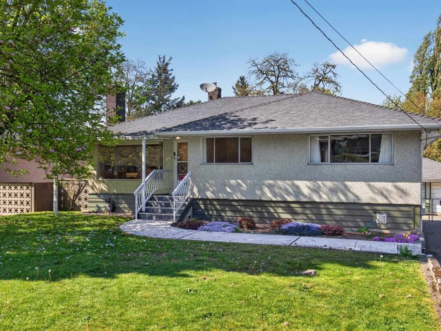 House for sale in Surrey, North Surrey, 13759 111 Avenue, 263141968 | Realtylink.org