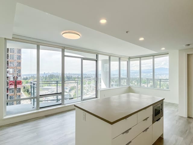 Apartment for sale in Surrey, North Surrey, 2001 13318 104 Avenue, 263142022 | Realtylink.org