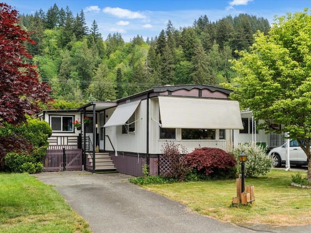 Manufactured Home for sale in Chilliwack, Sardis, 5 46484 Chilliwack Lake Road, 263142037 | Realtylink.org