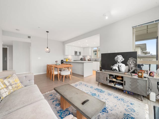 Apartment for sale in North Vancouver, North Vancouver, 503 2632 Library Lane, 263142066 | Realtylink.org