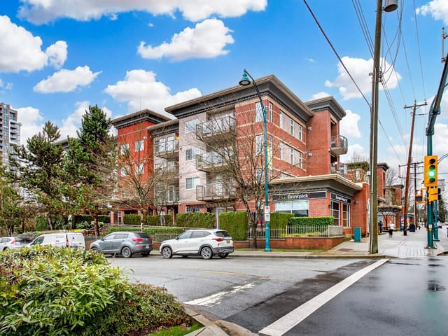 Apartment for sale in Port Moody, Port Moody, 110 3240 St Johns Street, 263142099 | Realtylink.org
