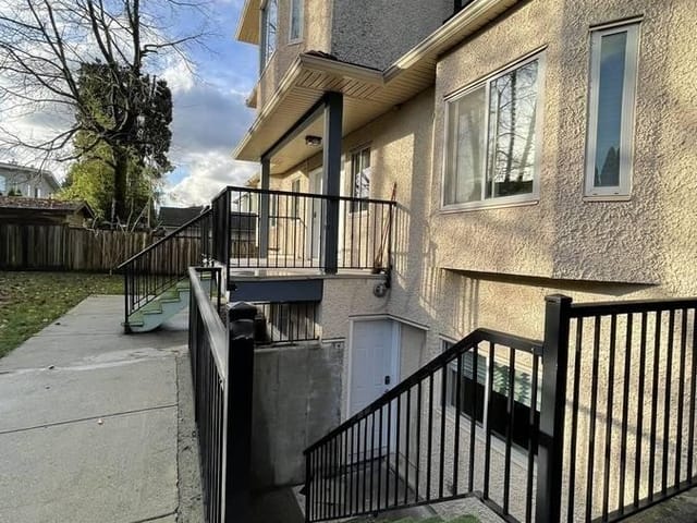 House for rent in Burnaby, Burnaby North, 4800 Canada Way, 263142116 | Realtylink.org