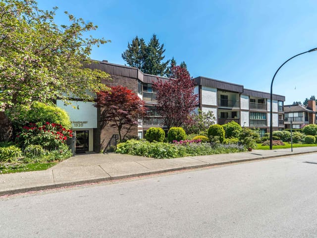 Apartment for sale in White Rock, South Surrey White Rock, 105 1520 Vidal Street, 263142136 | Realtylink.org