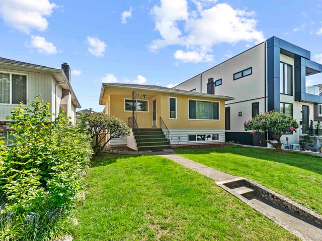 House for sale in Vancouver, Vancouver East, 2666 Waverley Avenue, 263142266 | Realtylink.org