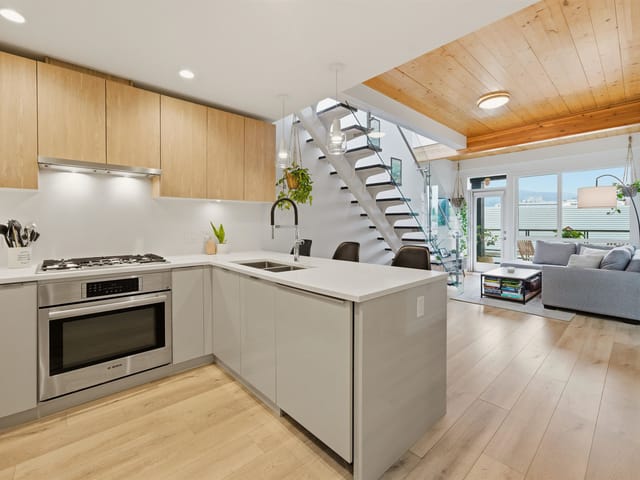 Apartment for sale in North Vancouver, North Vancouver, 607 128 E 8th Street, 263142335 | Realtylink.org