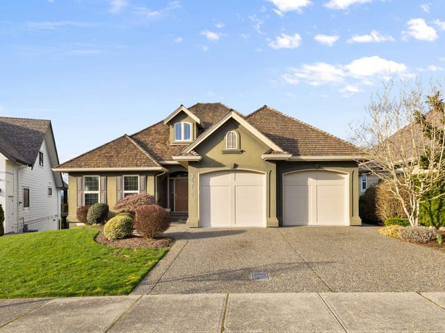 House for sale in Abbotsford, Abbotsford, 34745 Hearthstone Court, 263142370 | Realtylink.org