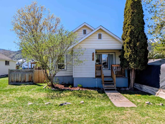 House for sale in Smithers, Smithers And Area, 3923 First Avenue, 263142450 | Realtylink.org