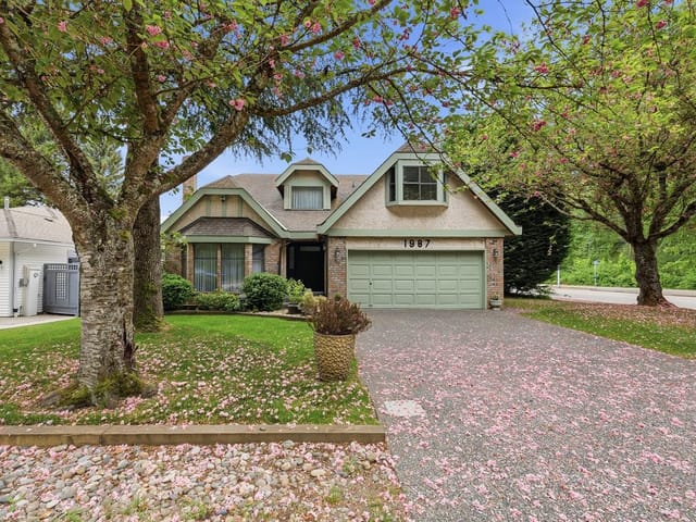 House for sale in Surrey, South Surrey White Rock, 1987 144 Street, 263142602 | Realtylink.org