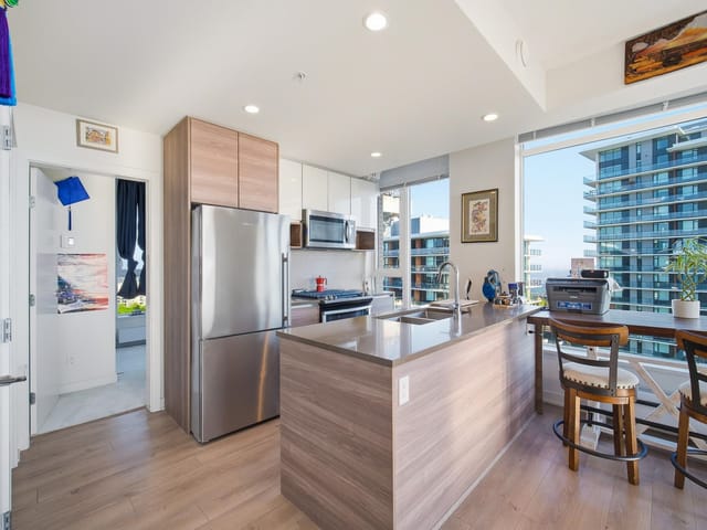 Apartment for sale in Burnaby, Burnaby North, 1308 8850 University Crescent, 263142630 | Realtylink.org