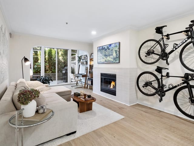Apartment for sale in North Vancouver, North Vancouver, 114 155 E 3rd Street, 263142633 | Realtylink.org
