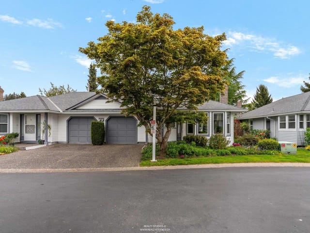 1/2 Duplex for sale in Surrey, South Surrey White Rock, 119 14280 19a Avenue, 263142666 | Realtylink.org