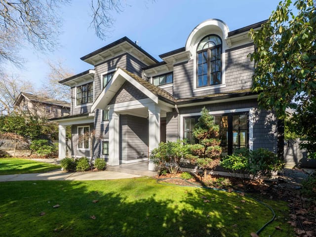 House for sale in Vancouver, Vancouver West, 3955 W Broadway, 263142693 | Realtylink.org