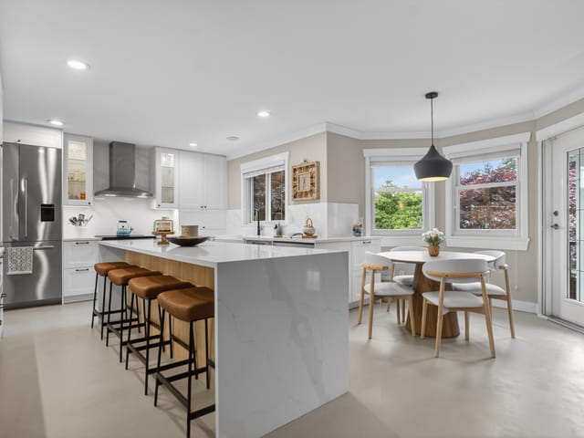 House for sale in Port Moody, Port Moody, 209 Ravine Drive, 263142706 | Realtylink.org