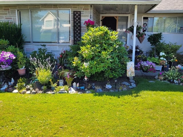 House for sale in Chilliwack, Chilliwack, 8561 Broadway Street, 263142947 | Realtylink.org