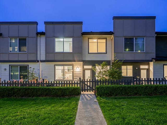 Townhouse for sale in Surrey, South Surrey White Rock, 69 15665 Mountain View Drive, 263143123 | Realtylink.org