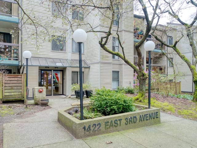 Apartment for sale in Vancouver, Vancouver East, 309 1422 E 3rd Avenue, 263143187 | Realtylink.org