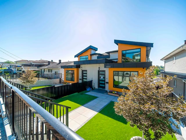 1/2 Duplex for sale in Burnaby, Burnaby East, 8012 11th Avenue, 263143248 | Realtylink.org