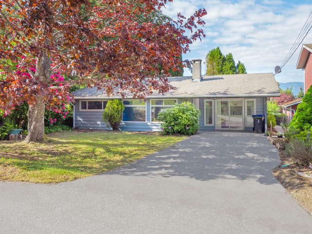 House for sale in Sechelt, Sunshine Coast, 5750 Spindrift Street, 263143366 | Realtylink.org