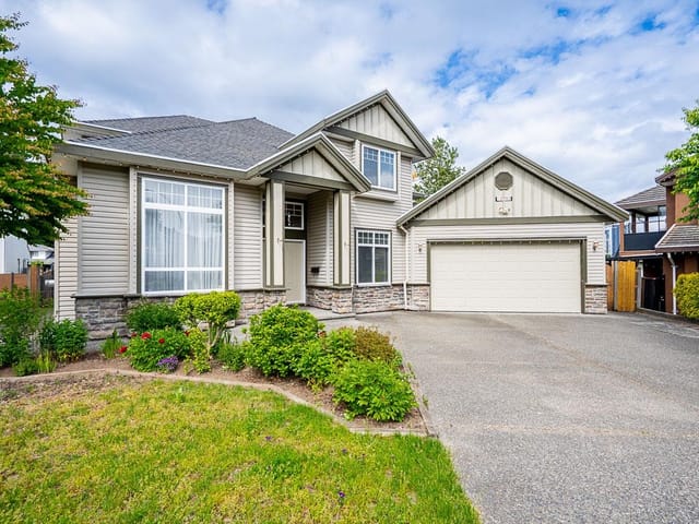 House for sale in Surrey, North Surrey, 13053 96a Avenue, 263143460 | Realtylink.org