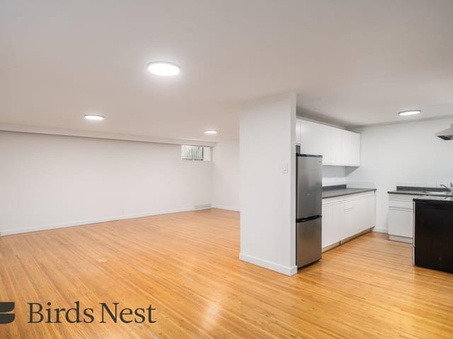 Apartment for rent in Vancouver, Vancouver West, Basement #2 2596 Oak Street, 263143658 | Realtylink.org
