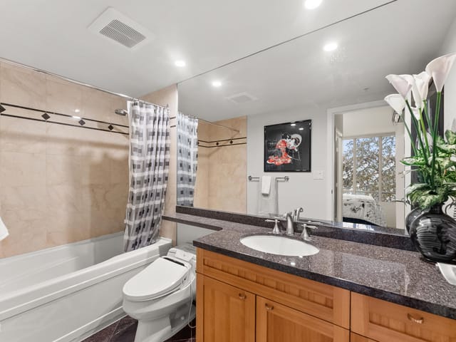 Townhouse for sale in Vancouver, Vancouver West, 1053 Marinaside Crescent, 263143683 | Realtylink.org