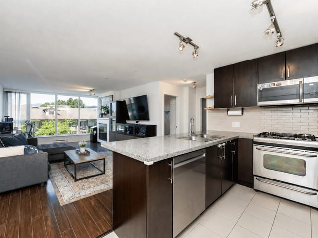 Apartment for sale in Port Moody, Port Moody, 605 660 Nootka Way, 263143705 | Realtylink.org