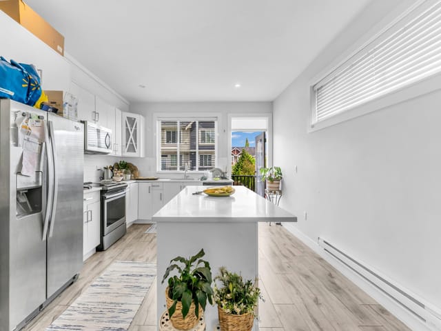 Townhouse for sale in Surrey, Surrey, 11 8699 158 Street, 263143713 | Realtylink.org
