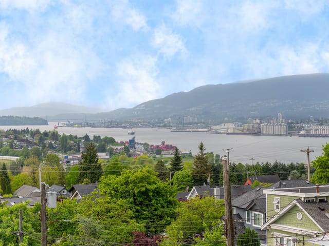 1/2 Duplex for sale in Vancouver, Vancouver East, 2 3645 Dundas Street, 263143766 | Realtylink.org