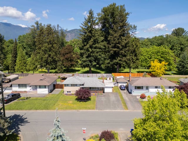 House for sale in Chilliwack, Chilliwack, 45741 Berkeley Avenue, 263143855 | Realtylink.org