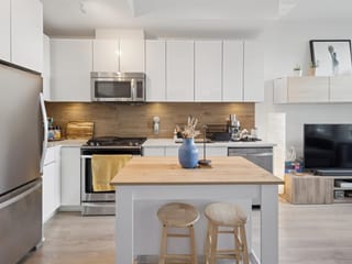 Apartment for sale in New Westminster, New Westminster, 208 200 Nelson's Crescent, 263143899 | Realtylink.org