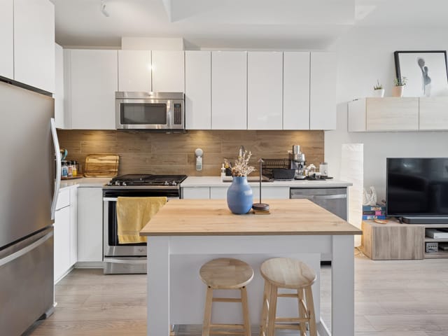 Apartment for sale in New Westminster, New Westminster, 208 200 Nelson's Crescent, 263143899 | Realtylink.org