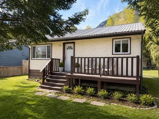 House for sale in Squamish, Squamish, 39721 Clark Road, 263143958 | Realtylink.org