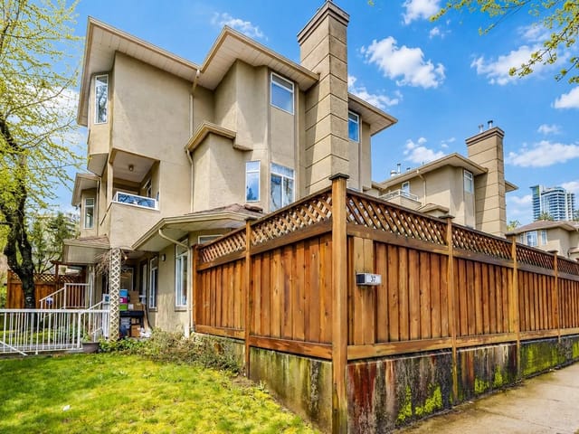 Townhouse for sale in Burnaby, Burnaby East, 37 7188 Edmonds Street, 263144291 | Realtylink.org